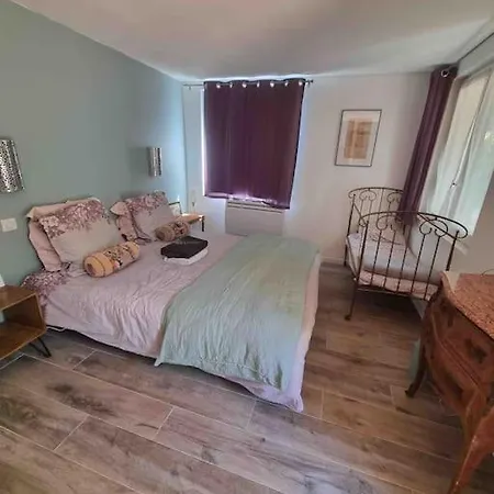 Rez De Chaussee Avec Piscine *