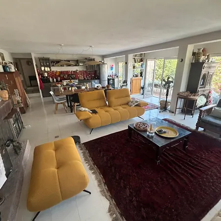 Daire Rez De Chaussee Avec Piscine