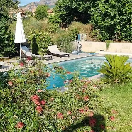 Rez De Chaussee Avec Piscine דירה