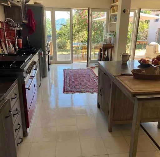 Rez De Chaussée Avec Piscine *